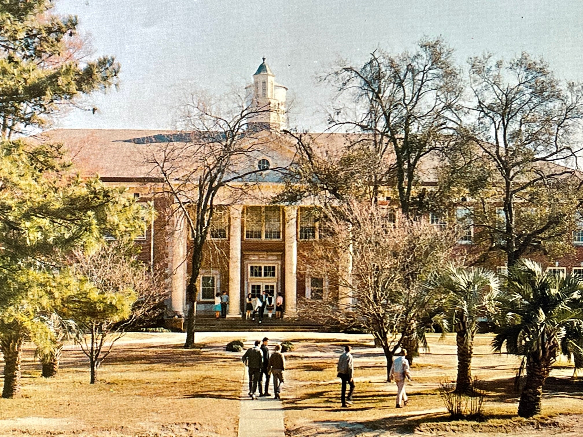 MGA’s Roberts Memorial Library To Host Historical Walking Tour Of Cochran Campus